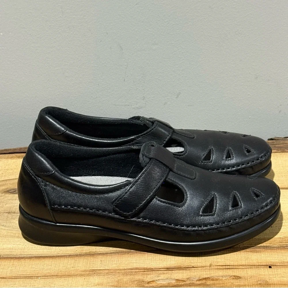 SAS Roamer womens‎ black leather strap loafers size 6N A26